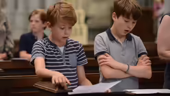 Enrico und Luka sind begeisterte Chors&auml;nger. / &copy; Beatrice Tomasetti (DR)