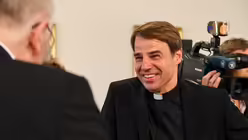 Passaus Bischof Stefan Oster / &copy; Elisabeth Schomaker (KNA)