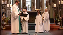 Erstkommunion der Kölner Domsingschule im Kölner Dom / © Beatrice Tomasetti (DR)