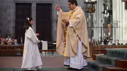 Erstkommunion der Kölner Domsingschule im Kölner Dom / © Beatrice Tomasetti (DR)