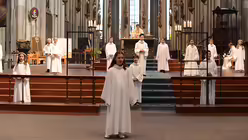 Erstkommunion der Kölner Domsingschule im Kölner Dom / © Beatrice Tomasetti (DR)