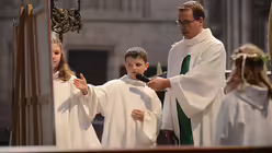 Erstkommunion der Kölner Domsingschule im Kölner Dom / © Beatrice Tomasetti (DR)
