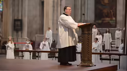 Erstkommunion der Kölner Domsingschule im Kölner Dom / © Beatrice Tomasetti (DR)