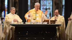 Bei der Gabenbereitung / &copy; Beatrice Tomasetti (DR)