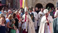 Erzbischof Hans-Josef Becker und Weihbischof Hubert  / © Thomas Throenle (Erzbistum Paderborn)