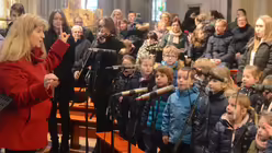 Es singt der Roncalli-Kinderchor "Belcanto" unter der Leitung von Martina Steinhauser-Kampelmann / &copy; Beatrice Tomasetti (DR)