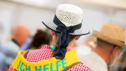 Es wird bunt. / © Rolf Vennenbernd (dpa)