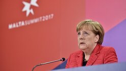 "Europa hat sein Schicksal selbst in der Hand." (Bundeskanzlerin Angela Merkel zur Frage nach dem neuen US-Präsidenten Donald Trump) / © Rene Rossignaud (dpa)