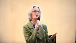 Eva Degenhardt l&auml;sst sich nicht auf die Etikettierung "katholische K&uuml;nstlerin" festlegen. / &copy; Beatrice Tomasetti (DR)