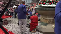 Aus dem Domnapf wird Wein ausgeschenkt / &copy; Eva Pille (DR)