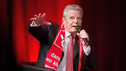 Joachim Gauck auf dem Kirchentag (dpa)