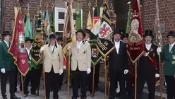 Fahnentr&auml;ger des St. Sebastianus-Sch&uuml;tzenvereins D&uuml;sseldorf 1316 / &copy; Tomasetti (DR)