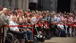 FC-Fans, soweit das Auge reicht. / &copy; Beatrice Tomasetti (DR)