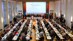 Feedback der Beobachterinnen und Beobachter nach den Beratungen der Synodalversammlung im Dominikanerkloster in Frankfurt  / © Harald Oppitz (KNA)