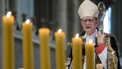 Der Kölner Erzbischof leitet den Gottesdienst zu Ehren des verstorbenen Kardinals Joachim Meisner / © Federico Gambarini (dpa)