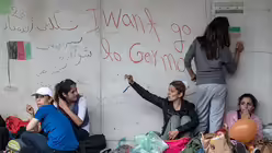 Fl&uuml;chtlinge in Budapest (dpa)