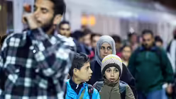 Ankunft in K&ouml;ln / &copy; Gambarini (dpa)