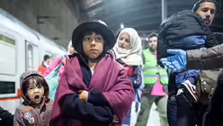 Ankunft in K&ouml;ln / &copy; Gambarini (dpa)