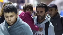 Ankunft in K&ouml;ln / &copy; Gambarini (dpa)