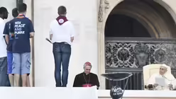 Fragen an den Papst (KNA)