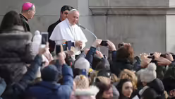 Papst Franziskus besucht das Marienheiligtum Pompeji, 30 Kilometer s&uuml;dlich von Neapel / &copy; Cesare Abbate (dpa)