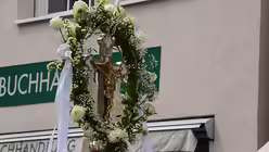 Geschmücktes Kreuz an Fronleichnam / © Beatrice Tomasetti (DR)
