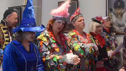 Für diese Lappenclowns geht es im Anschluss auf dem Kirchplatz weiter… / © Beatrice Tomasetti (DR)