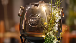 Gefäß mit Taufwasser / © Tomasetti (DR)