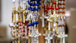 Gesch&auml;fte werden auch gemacht / &copy; Matthias Balk (dpa)