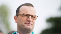 Gesundheitsminister Spahn / © Rolf Vennenbernd (dpa)