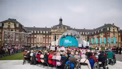 Gottesdienst an Christi Himmelfahrt / © Rolf Vennenbernd (dpa)