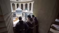 Restaurierung der Grabkapelle abgeschlossen / &copy; Scheiner (dpa)