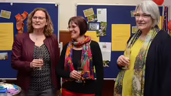 Grund zum Feiern hatten die Teilnehmerinnen der Ideen-Werkstatt, weil sie vom Erzbistum Köln für ihr Engagement ein Zertifikat erhielten. / © Beatrice Tomasetti (DR)