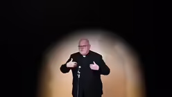 Reinhard Kardinal  Marx spricht zu Journalisten / &copy; Arne Dedert (dpa)