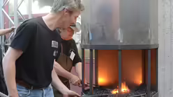 Hier trifft zu: Man muss das Eisen schmieden, solange es heiß ist / © Beatrice Tomasetti (DR)