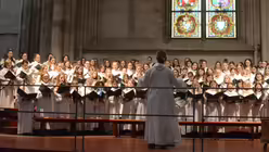 Himmlische Stimmen: M&auml;dchenchor im K&ouml;lner Dom / &copy; Beatrice Tomasetti  (DR)