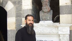  Pater Zuhair Khazal von der syrisch-orthodoxen Marienkirche (KNA)