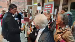  &copy; Elena Hong (DR)