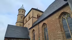 Auch die Dächer von St. Pantaleon wurden erneuert.  (DR)