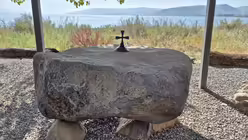 Altarstein in Dalmanutha am See Gennesaret / © Jan Hendrik Stens (DR)