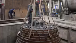 Der fertige Glockenkrone ist bereits sichtbar (Glockengie&szlig;erei Grassmayr)