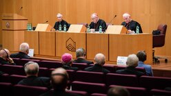 Treffen der Bischöfe der Deutschen Bischofskonferenz (DBK) mit den Leitern der vatikanischen Dikasterien / © Vatican Media/Romano Siciliani (KNA)