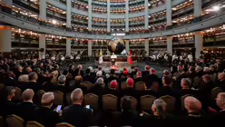 Papst Leo XIV. spricht bei einem Treffen mit Behördenvertretern, Vertretern der Zivilgesellschaft und des Diplomatischen Korps am 27. November 2025 in der Bibliothek der Nationen in Ankara / © Vatican Media/Romano Siciliani (KNA)