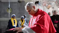 Papst Leo XIV. bei einem Treffen mit der algerischen Gemeinde in der Marienbasilika "Unsere Liebe Frau von Afrika", am 13. April 2026 in Algier / &copy; Vatican Media/Romano Siciliani (KNA)