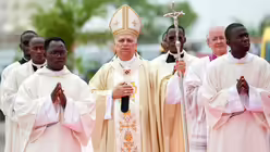 Messe mit Papst Leo XIV. in Kilamba / &copy; Vatican Media/Romano Siciliani (KNA)