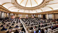 Papst Leo XIV. begegnet Vertretern der Zivilgesellschaft und des Diplomatischen Corps am 21. April 2026 im Pr&auml;sidentenpalast in Malabo (&Auml;quatorialguinea) / &copy; Vatican Media/Romano Siciliani (KNA)