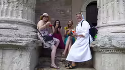 Fanreise mit Schwester Katharina (privat)