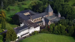 Das Erzbischöfliche Priesterseminar Redemptoris Mater in Bonn liegt mitten im Grünen (Erzbistum Köln)