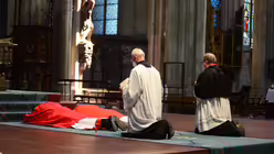 Karfreitagsliturgie im K&ouml;lner Dom / &copy; Beatrice Tomasetti (DR)