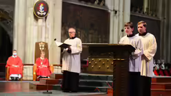 Karfreitagsliturgie im K&ouml;lner Dom / &copy; Beatrice Tomasetti (DR)